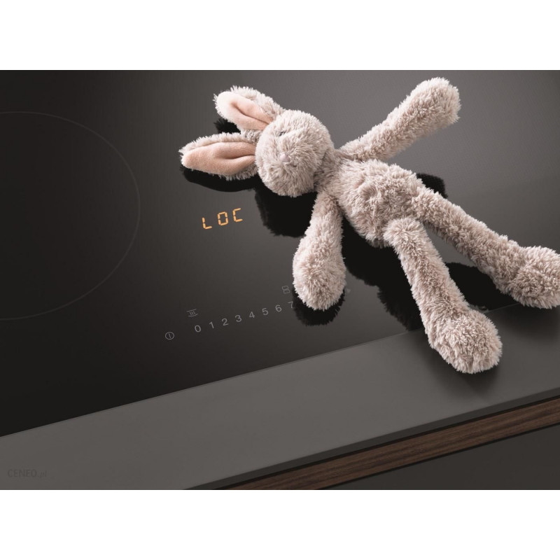 Индукционная варочная поверхность KM 7679 FR черная Miele Индукционная варочная поверхность KM 7679 FR черная Miele