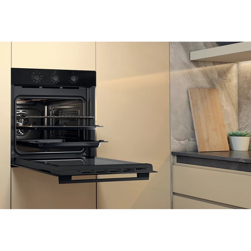 Духовой шкаф OMK38HU0B черный Whirlpool