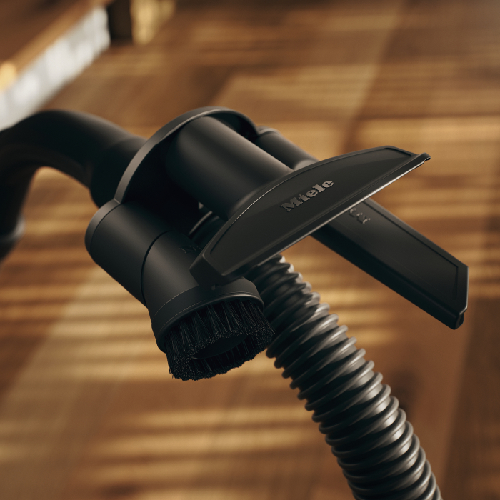 Безмішковий пилосос SNRF3 Boost CX1 125 Edition чорний обсидіан Miele Безмішковий пилосос SNRF3 Boost CX1 125 Edition чорний обсидіан Miele