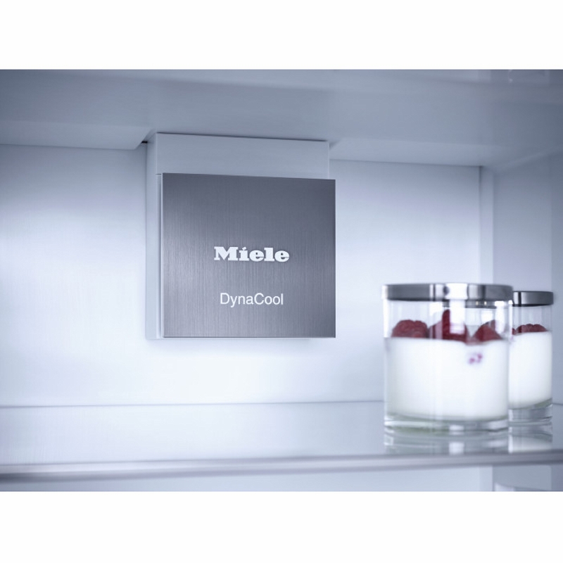 Вбудовуваний холодильник-морозильник KFN 7744 C Miele