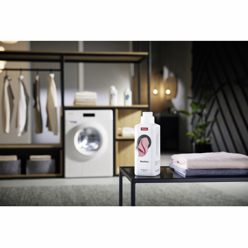 Засіб для прання делікатних тканин і виробів з вовни WoolCare (1,5 л) Miele Засіб для прання делікатних тканин і виробів з вовни WoolCare (1,5 л) Miele