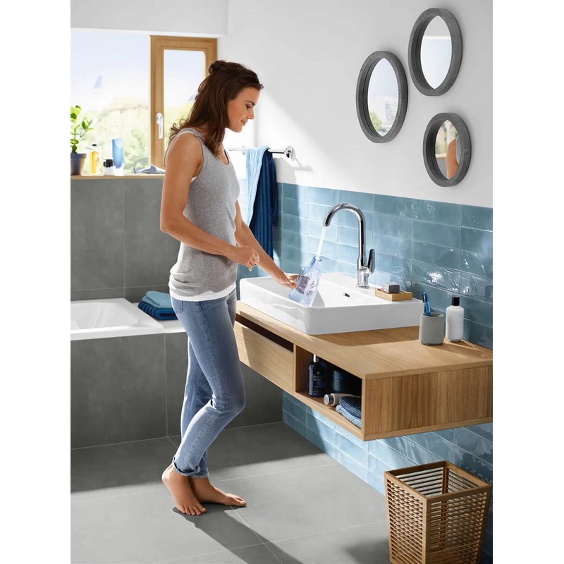 Змішувач для умивальника Novus 240 Chrome Hansgrohe (71126000) Змішувач для умивальника Novus 240 Chrome Hansgrohe (71126000)