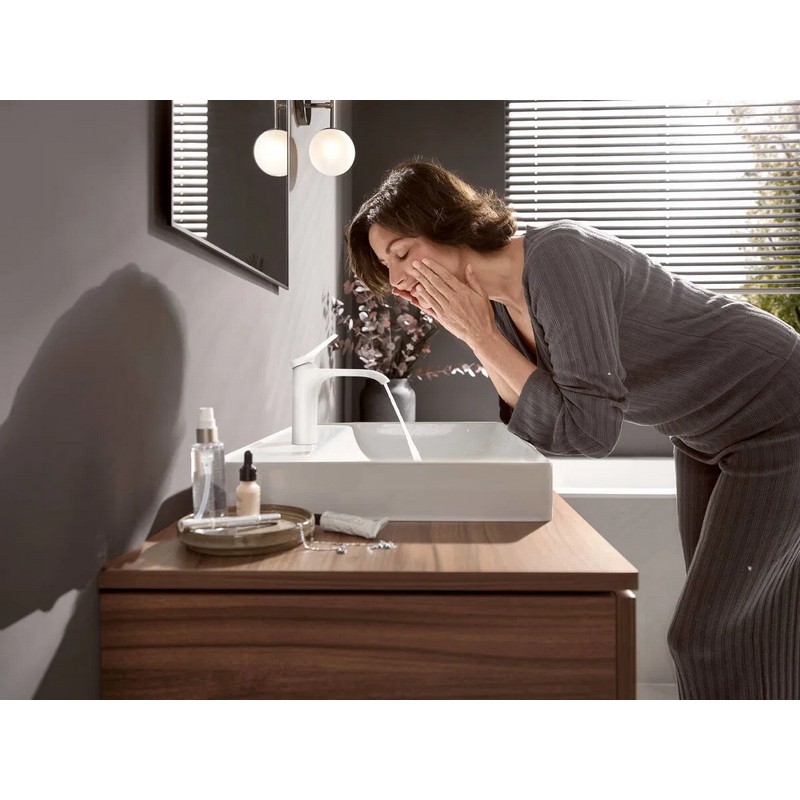 Змішувач для умивальника Vivenis 110 з донним клапаном pop-up, Matt Black Hansgrohe (75020670)