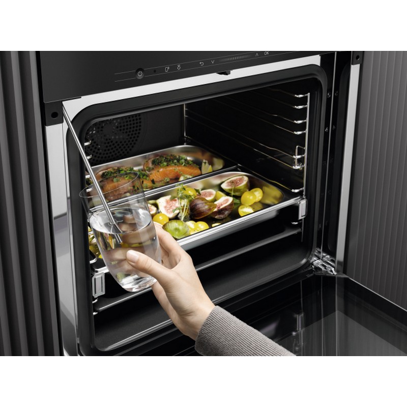 Парова шафа DGC 7250 CleanSteel Miele
