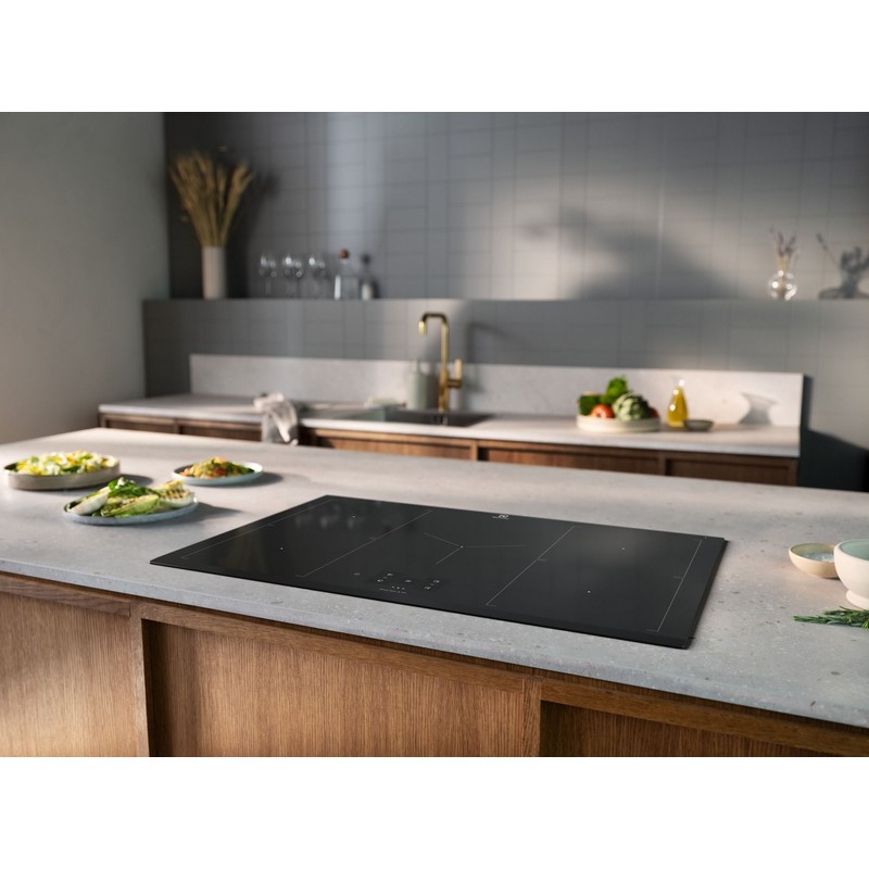 Індукційна варильна поверхня EIS87583 80см Hob2Hood, чорний Electrolux