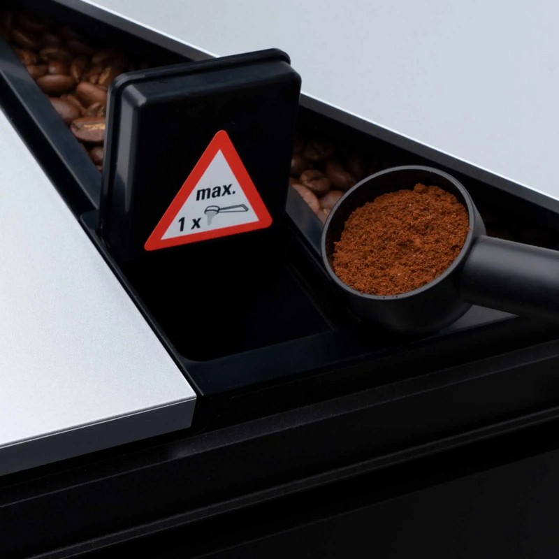 Кавомашина автоматична CafeRomatica NICR 970 NIVONA