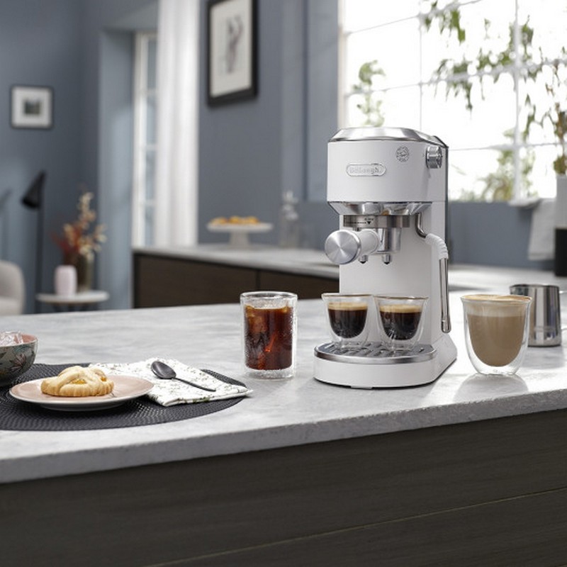 Кавоварка EC 890 WI DeLonghi