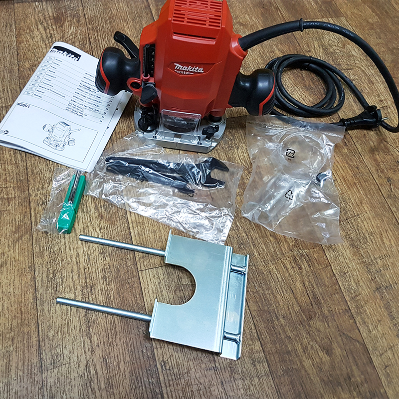 Фрезер 900 Вт,  (M3601) Makita MT
